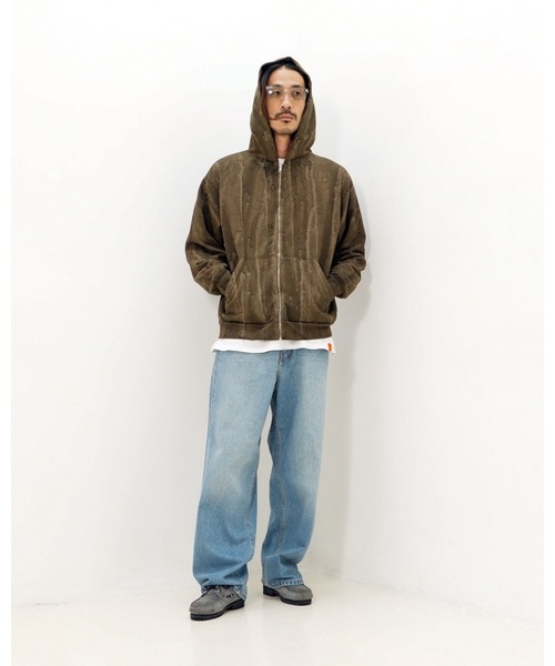 Stars Stripes(スターズストライプス)の「【NEO BLUE/ネオブルー】 Tinted Fade Medium Blue Baggy Jeans/バギーデニム ジーンズ フェード加工 ワイドパンツ ストリート 韓国ファッション Y2K ルーズフィット ヴィンテージ加工(デニムパンツ・メンズ・インディゴブルー・32inch/36inch/34inch)」の5枚目の写真