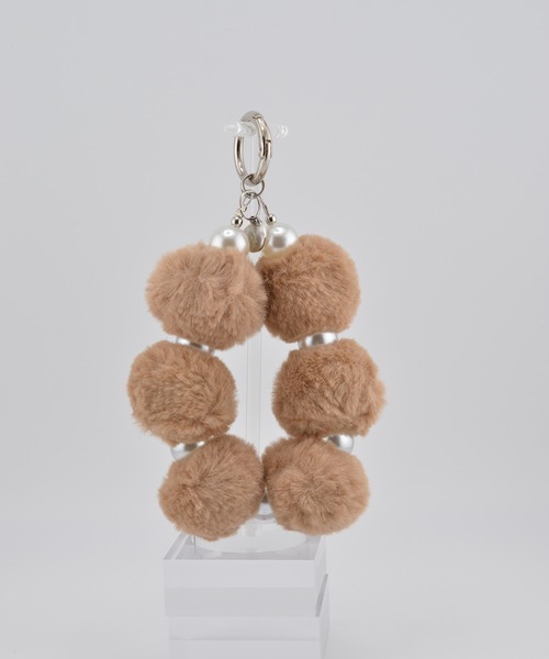 BROTHERHOOD(ブラザーフッド)の「【eY】Marshmallow Pom Ball Wrist Strap(スマホグッズ・レディース・ブラウン/ブラック/グレー/ブルー/イエロー・FREE)」の17枚目の写真