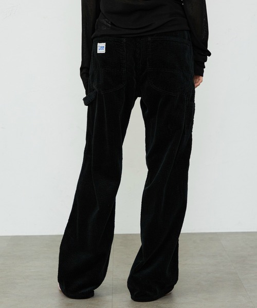 Lee(リー)の「Lee/リー【秋冬】ワイドペインターパンツ/コーデュロイ DUNGAREES(その他パンツ・レディース・キャメル/ブラック・X-SMALL/SMALL/MEDIUM)」の2枚目の写真