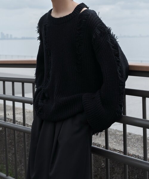 Mavie..7(メヴィセットゥ)の「【Mavie..7】ダメージフリンジオーバーニット(ニット/セーター・レディース・ブラック/ボルドー・FREE)」の9枚目の写真