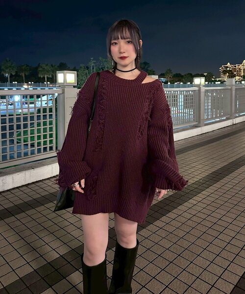 Mavie..7(メヴィセットゥ)の「【Mavie..7】ダメージフリンジオーバーニット(ニット/セーター・レディース・ブラック/ボルドー・FREE)」の16枚目の写真