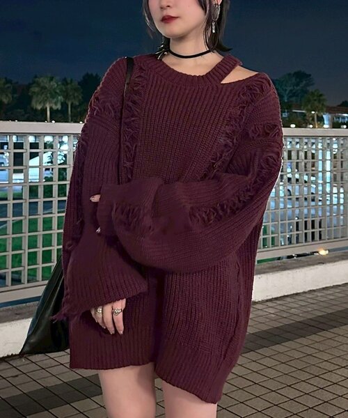 Mavie..7(メヴィセットゥ)の「【Mavie..7】ダメージフリンジオーバーニット(ニット/セーター・レディース・ブラック/ボルドー・FREE)」の17枚目の写真