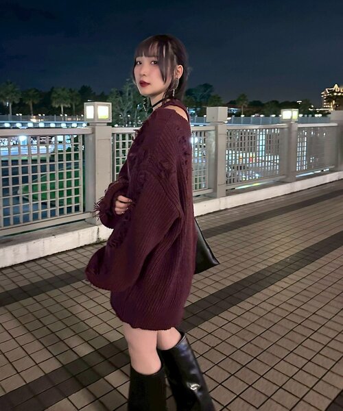 Mavie..7(メヴィセットゥ)の「【Mavie..7】ダメージフリンジオーバーニット(ニット/セーター・レディース・ブラック/ボルドー・FREE)」の18枚目の写真