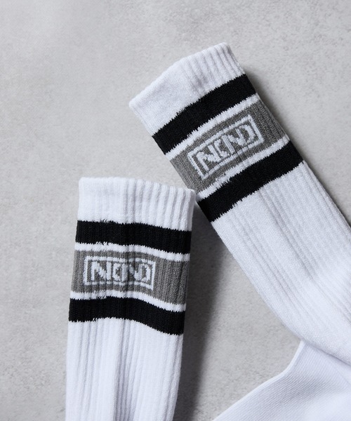 NUMBER (N)INE(ナンバーナイン)の「100% FINE COTTON N(N) BOX LOGO 2 PACK RIB LINE SOCKS / ファイン コットン100% ワンポイント N(N)ボックスロゴ 2パック リブ ライン ソックス(ソックス/靴下・メンズ・ホワイト/ブラック・25~27cm)」の3枚目の写真