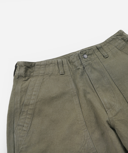 FRIZMWORKS(フリズムワークス)の「HEAVY CANVAS DESTROYED DOUBLE KNEE PANTS _ OLIVE(その他パンツ・メンズ・その他・SMALL/MEDIUM/LARGE/X-LARGE)」の4枚目の写真