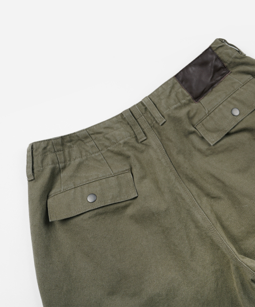 FRIZMWORKS(フリズムワークス)の「HEAVY CANVAS DESTROYED DOUBLE KNEE PANTS _ OLIVE(その他パンツ・メンズ・その他・SMALL/MEDIUM/LARGE/X-LARGE)」の8枚目の写真