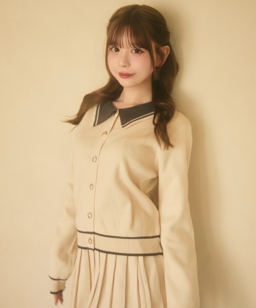 TITTY&CO.(ティティーアンドコー)の「ライン入りポロカラーニットセットアップ(セットアップ・レディース・グレー/アイボリー・FREE)」の14枚目の写真