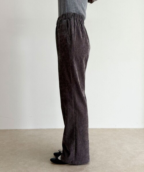 fredy emue（フレディエミュ）の「モールストレッチフレアーパンツ（その他パンツ・レディース・チャコールグレー/ブラック・38/36）」の7枚目の写真