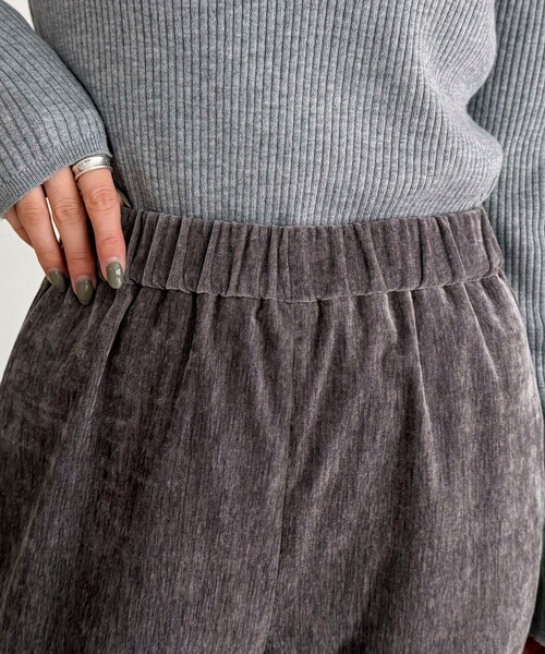 fredy emue（フレディエミュ）の「モールストレッチフレアーパンツ（その他パンツ・レディース・チャコールグレー/ブラック・38/36）」の9枚目の写真