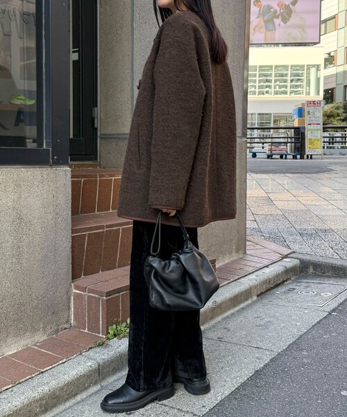 fredy emue（フレディエミュ）の「モールストレッチフレアーパンツ（その他パンツ・レディース・チャコールグレー/ブラック・38/36）」の17枚目の写真