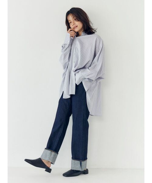 Ungrid(アングリッド)の「ハイウエストロールアップスリムデニム(デニムパンツ・レディース・インディゴブルー/ブルー・24inch/25inch/26inch)」の15枚目の写真