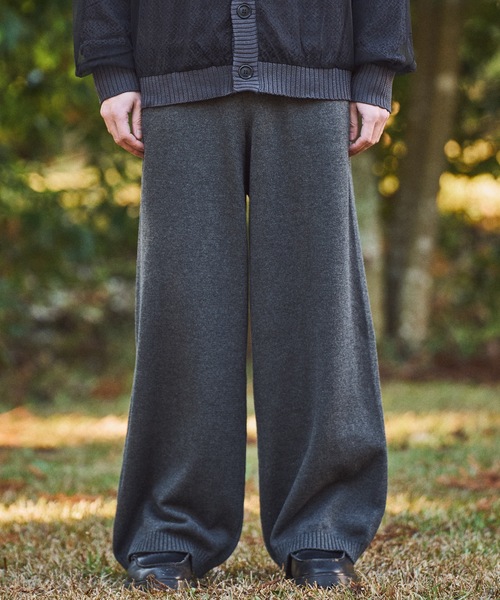 CASPER JOHN（キャスパージョン）の「Knit pants/ニットパンツ（その他パンツ・メンズ・グレー/チャコールグレー/ブラック・X-SMALL/LARGE/MEDIUM/SMALL）」の2枚目の写真