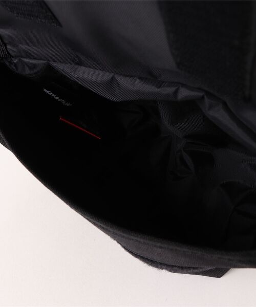 Manhattan Portage(マンハッタンポーテージ)の「NYLON MESSENGER BAG (XXXS) FZP Pokemon 25(メッセンジャーバッグ・キッズ・ブラック・X-SMALL)」の16枚目の写真