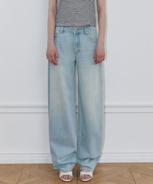 LADY VOLUME(レディーボリューム)の「サンドワイドジーンズ(デニムパンツ・レディース・その他・SMALL/MEDIUM/LARGE)」の1枚目の写真