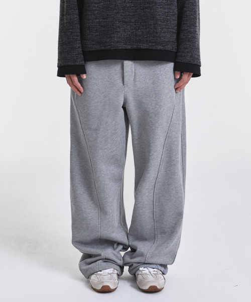 KICHUL(キチョル)の「4 Button Extended Baggy Sweatpants (Melange Grey)(その他パンツ・メンズ・その他・SMALL/LARGE/MEDIUM)」の2枚目の写真