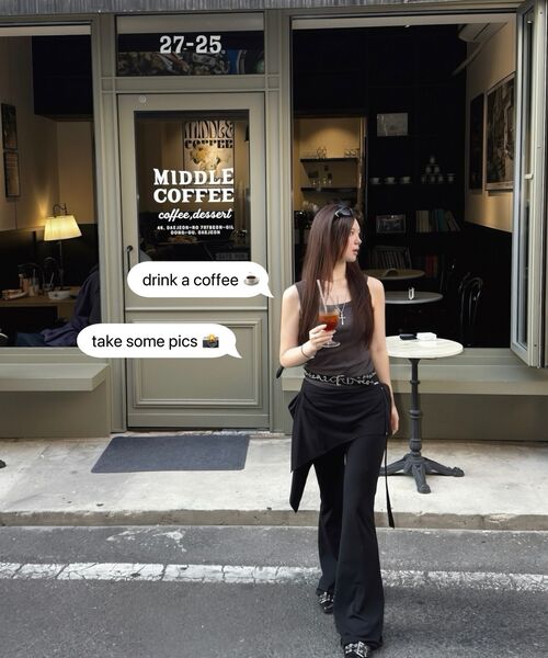 millioncor（ミリオンコール）の「ロンドンウォッシュドブルーセミブーツカットデニムパンツ（デニムパンツ・レディース・その他・LARGE/X-LARGE/SMALL/MEDIUM）」の4枚目の写真