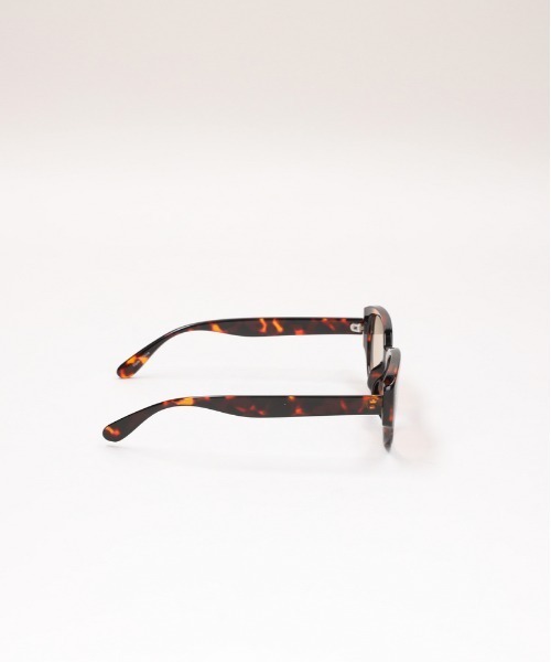 Right-on(ライトオン)の「Right-on Basic(ライトオンベーシック)【メンズ】UVカットサングラス(ファッショングラス)(その他・メンズ・ブラウン・ONE SIZE)」の4枚目の写真