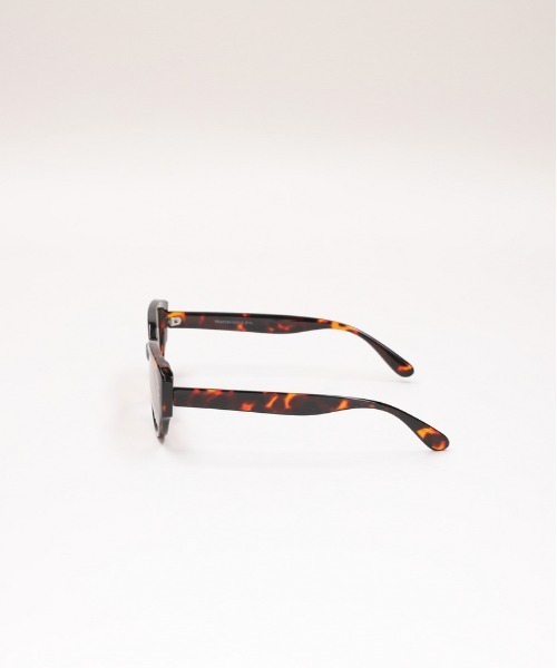 Right-on(ライトオン)の「Right-on Basic(ライトオンベーシック)【メンズ】UVカットサングラス(ファッショングラス)(その他・メンズ・ブラウン・ONE SIZE)」の5枚目の写真