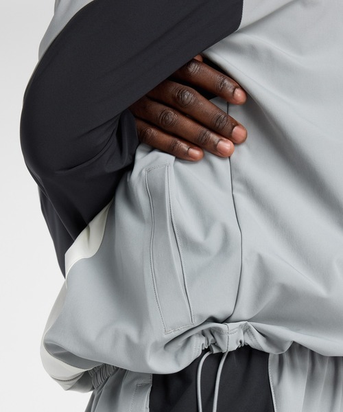 NEW BALANCE（ニューバランス）の「ウーブントラックジャケット（ジャージ・メンズ・ライトグレー/ブラック・SMALL/MEDIUM/LARGE/X-LARGE/XX-LARGE）」の15枚目の写真