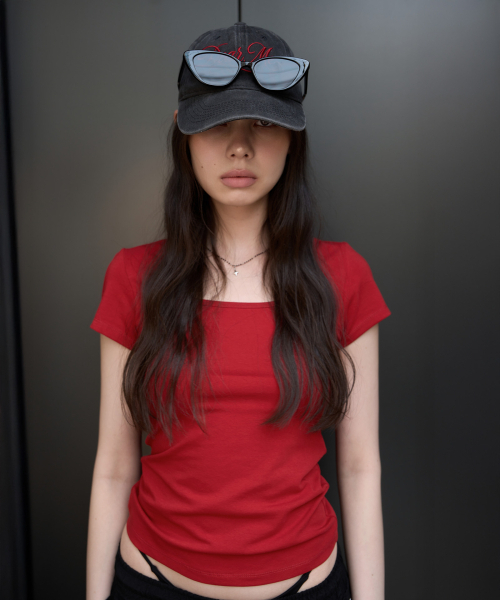 DEAR,ME（ディアミー）の「スリムフィットスクエアネックTシャツ[レッド]（Tシャツ/カットソー・レディース・その他・SMALL/MEDIUM/LARGE）」の10枚目の写真