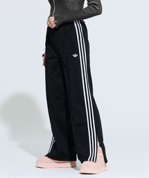 adidas（アディダス）の「ファイヤーバード ルーズ トラックパンツ / アディダスオリジナルス adidas Originals（スウェットパンツ）」
