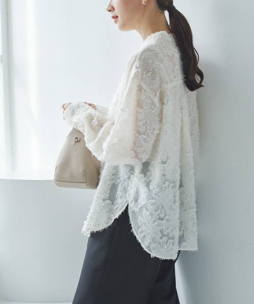 URBAN RESEARCH（アーバンリサーチ）の「カットジャガードバンドカラーシャツ（シャツ/ブラウス・レディース・オフホワイト/ブラック・FREE）」の7枚目の写真