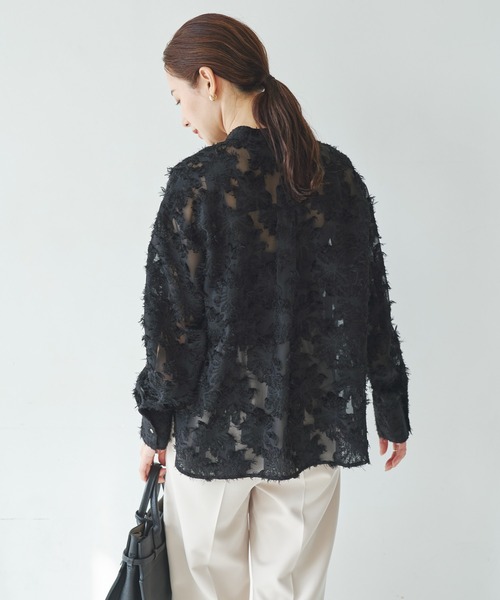 URBAN RESEARCH（アーバンリサーチ）の「カットジャガードバンドカラーシャツ（シャツ/ブラウス・レディース・オフホワイト/ブラック・FREE）」の14枚目の写真