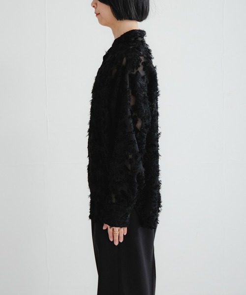 URBAN RESEARCH（アーバンリサーチ）の「カットジャガードバンドカラーシャツ（シャツ/ブラウス・レディース・オフホワイト/ブラック・FREE）」の3枚目の写真