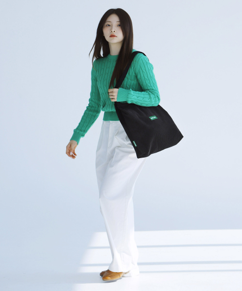 GREEN STUFF（グリーンスタッフ）の「思わず迫ったショッパーバッグ 53 クレシックコーデュロイ - ゴールデンブラック（ショルダーバッグ・レディース・その他・FREE）」の4枚目の写真
