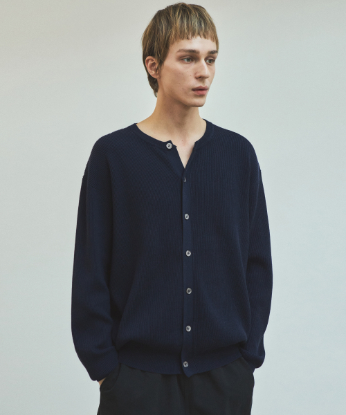 WEDNESDAY OASIS(ウェンズデーオアシス)の「オールウェイズソフトラウンドニットカーディガン_5カラー(WC25-KN05)(ニット/セーター・メンズ・ベージュ/ブラウン/ライトグレー/ブラック/ネイビー・MEDIUM/LARGE)」の6枚目の写真