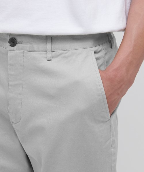 MUSINSA STANDARD（ムシンサスタンダード）の「レギュラーフィットCcinoパンツ[ライトグレー]（その他パンツ・メンズ・その他・26/32）」の4枚目の写真