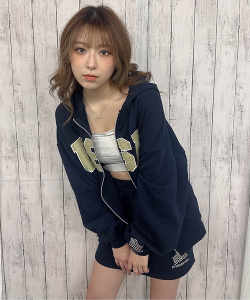 GORGE(ゴージ)の「《裏毛素材×刺繍ロゴ》ミニスカート/秋冬春 セットアップ可(スカート・レディース・ネイビー/ブラック/オートミール・F)」の1枚目の写真