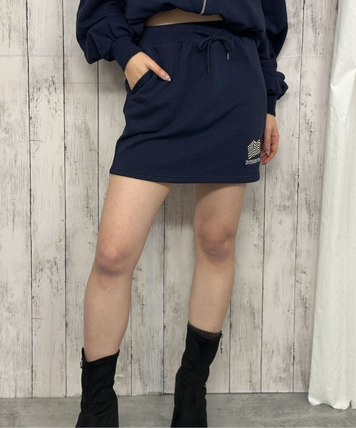 GORGE(ゴージ)の「《裏毛素材×刺繍ロゴ》ミニスカート/秋冬春 セットアップ可(スカート・レディース・ネイビー/ブラック/オートミール・F)」の10枚目の写真