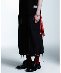 AAMBITION（アアンビション）の「インバーテッドプリーツリベットバミューダパンツ（ブラック）（その他パンツ）」