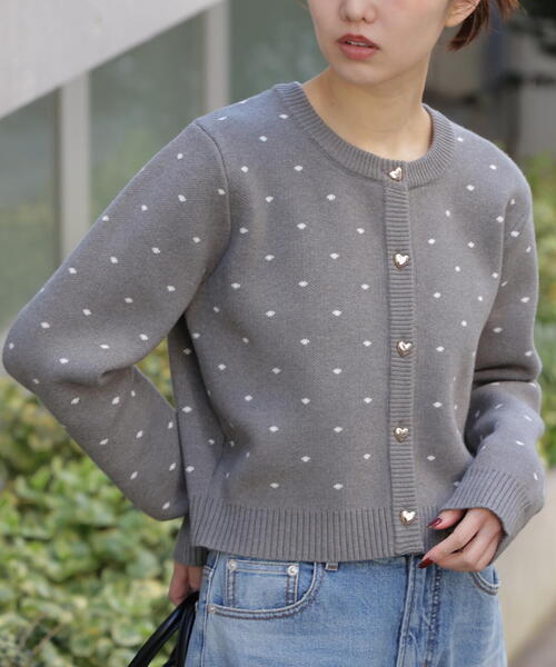 FREE'S MART（フリーズマート）の「◆ハートボタンドット柄カーディガン（ニット/セーター・レディース・グレー/ホワイト/ネイビー・FREE）」の2枚目の写真
