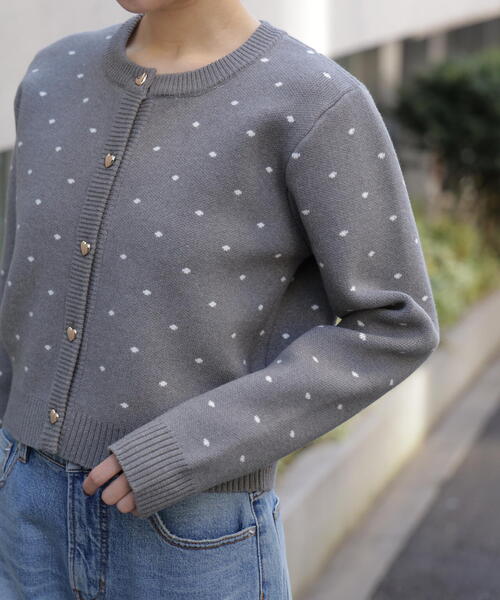 FREE'S MART（フリーズマート）の「◆ハートボタンドット柄カーディガン（ニット/セーター・レディース・グレー/ホワイト/ネイビー・FREE）」の9枚目の写真