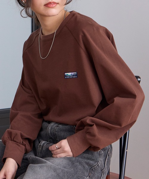THE CRAFT CREW PRODUCTS（ザクラフトクループロダクツ）の「USAコットン ヘビーウェイト オーバーサイズ ラグラン ロングスリーブ Tシャツ / UVカット・マシンウォッシャブル【THE CRAFT CREW PRODUCTS】（Tシャツ/カットソー・レディース・ライトカーキ/ブラック/ブラウン系/アッシュグレー/オフホワイト/ネイビー系/アイボリー系・M/L）」の8枚目の写真