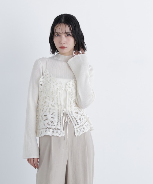 N.(N. Natural Beauty Basic)(エヌエヌナチュラルビューティーベーシック)の「バテンレースビスチェ(キャミソール・レディース・ブラック/オフホワイト・フリ-)」の4枚目の写真