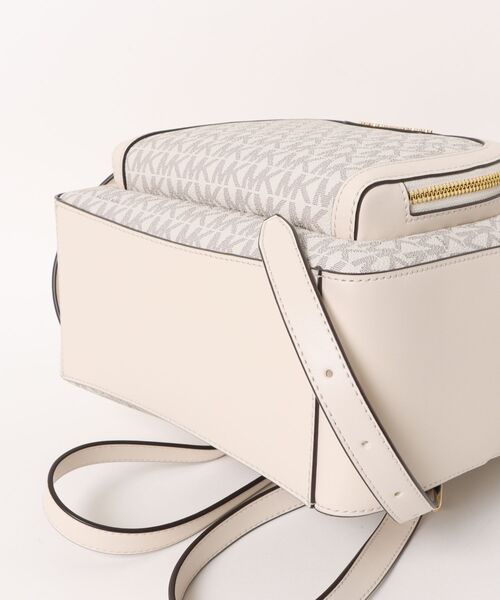 MICHAEL KORS(マイケルコース)の「JAYCEE MD ZIP PKT BACKPACK バックパック(バックパック/リュック・レディース・ベージュ系その他・FREE)」の3枚目の写真