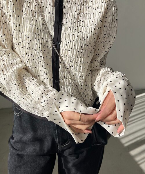 CAPRICIEUX LE'MAGE(カプリシューレマージュ)の「ドットシャーリングブラウス(シャツ/ブラウス・レディース・オフホワイト/ブラック・FREE)」の9枚目の写真