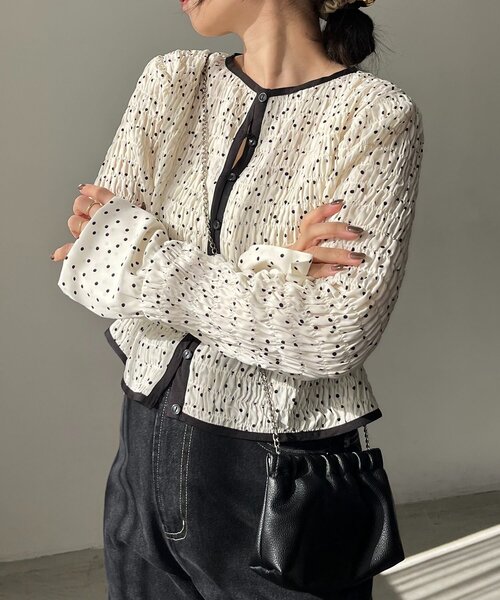 CAPRICIEUX LE'MAGE(カプリシューレマージュ)の「ドットシャーリングブラウス(シャツ/ブラウス・レディース・オフホワイト/ブラック・FREE)」の11枚目の写真