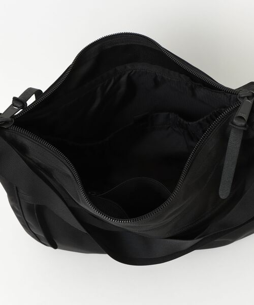 GREGORY（グレゴリー）の「サッチェルL SATCHEL L コーデュラバリスティックブラック（ショルダーバッグ・メンズ・ブラック・ONE SIZE）」の4枚目の写真