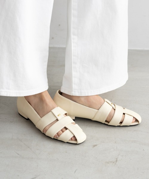 Elura(エルーラ)の「グルカパンプス/637045(パンプス・レディース・ブラウン/ブラック/オフホワイト・SMALL/LARGE/MEDIUM)」の4枚目の写真