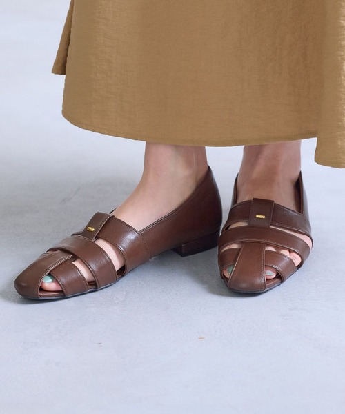 Elura(エルーラ)の「グルカパンプス/637045(パンプス・レディース・ブラウン/ブラック/オフホワイト・SMALL/LARGE/MEDIUM)」の16枚目の写真