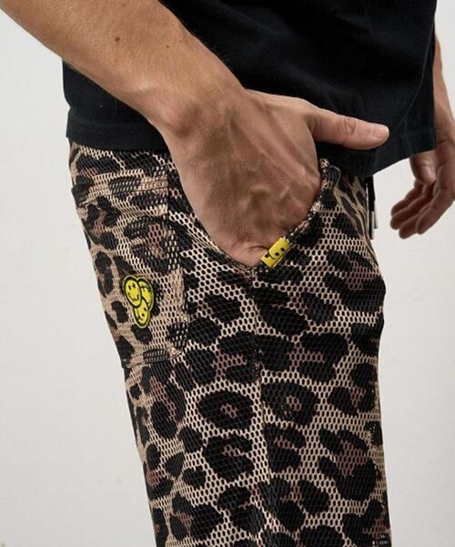 STUD MUFFIN(スタッドマフィン)の「STUD MUFFIN/スタッドマフィン/レオパードメッシュ スマイリーパッチ ショートパンツ/614-06289(その他パンツ・メンズ・ブラウン・3/2)」の4枚目の写真