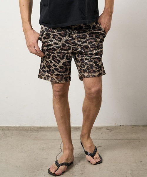 STUD MUFFIN(スタッドマフィン)の「STUD MUFFIN/スタッドマフィン/レオパードメッシュ スマイリーパッチ ショートパンツ/614-06289(その他パンツ・メンズ・ブラウン・3/2)」の1枚目の写真