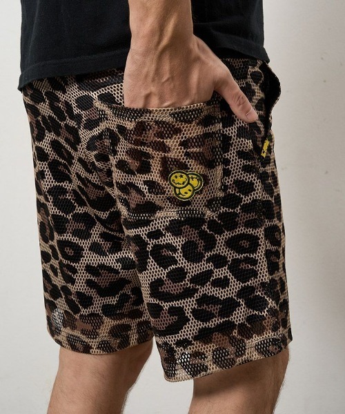 STUD MUFFIN(スタッドマフィン)の「STUD MUFFIN/スタッドマフィン/レオパードメッシュ スマイリーパッチ ショートパンツ/614-06289(その他パンツ・メンズ・ブラウン・3/2)」の3枚目の写真