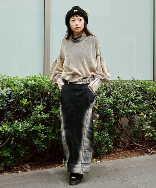 STUDIOUS（ステュディオス）の「【mukcyen/ムッシャン】low-rise denim pencil skirt/ローライズデニムペンシルスカート（スカート・レディース・ブラック・0/1）」の3枚目の写真