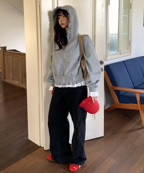 Vipoa(ヴィポア)の「Loose frill zip up hoodie(パーカー・レディース・ベビーピンク/ライトグレー・FREE)」の3枚目の写真