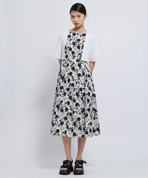 TOCCA(トッカ)の「CREPE BOLERO ボレロ(カーディガン/ボレロ・レディース・ブラウン系/ネイビー系/アイボリー系/ピンク系・MEDIUM/SMALL)」の18枚目の写真